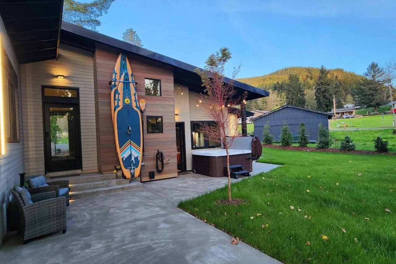 Luxe Lake Cabin Hot Tub Grill Firepit Ev Charger Onalaska Exterior foto